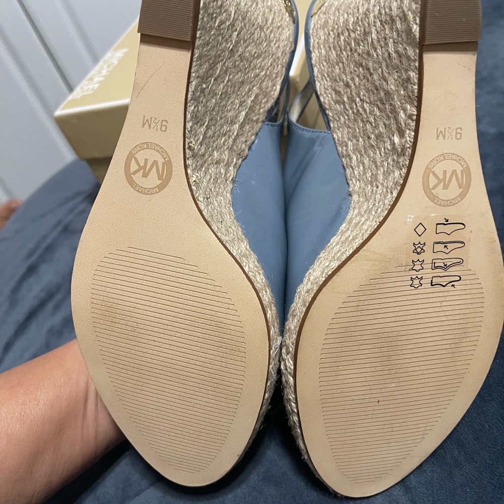 Michael Kors platform - Picture 3 of 7